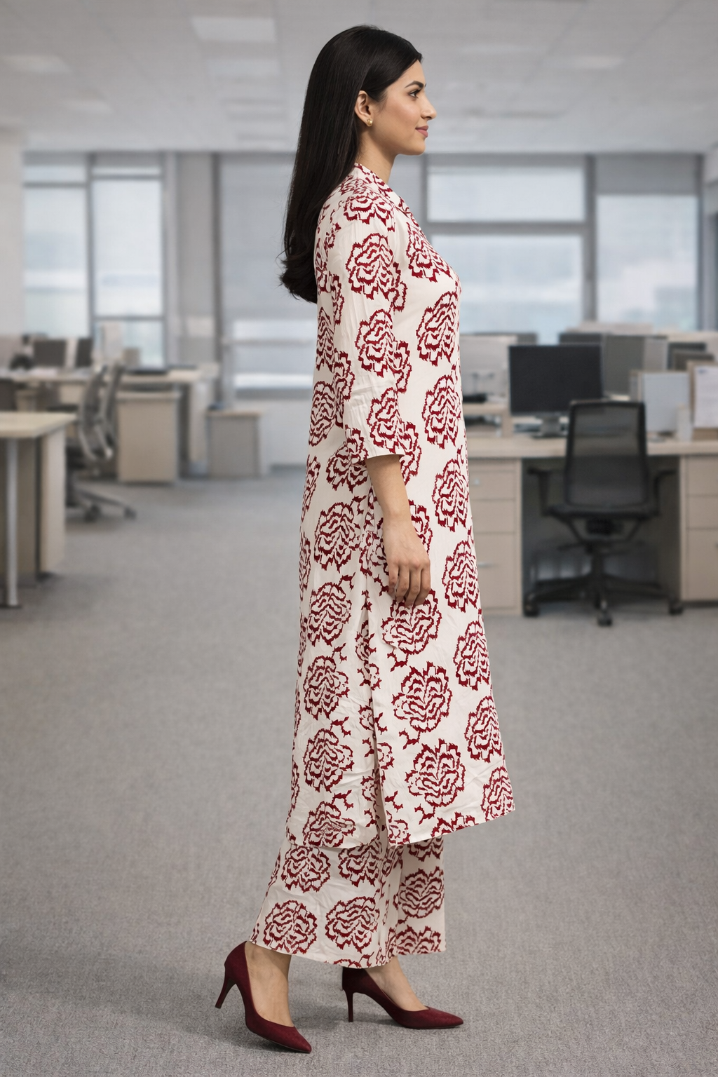 Women's Off-White & Maroon Floral Printed Kurta Pant Set
