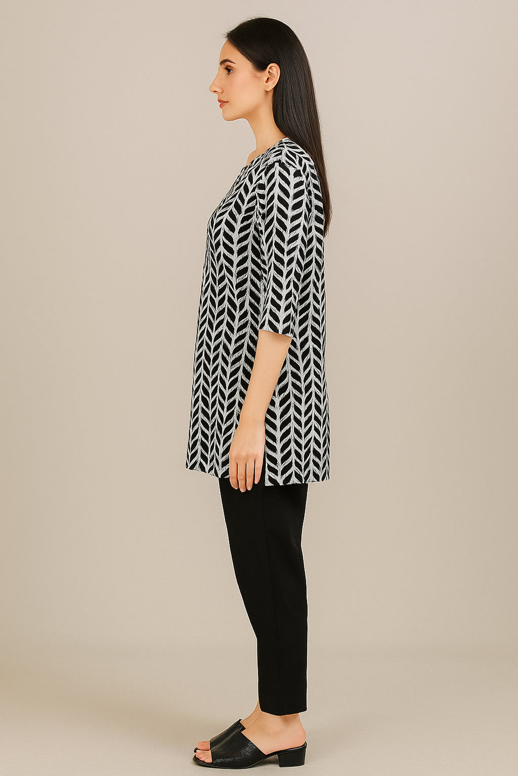 Monochrome Leafy Elegance Top